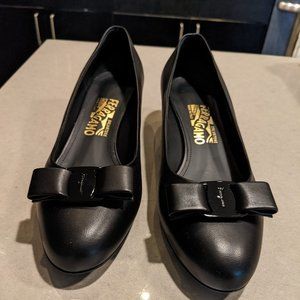 (Addt'l Pictures) Salvatore Ferragamo - Vara Bow Pumps